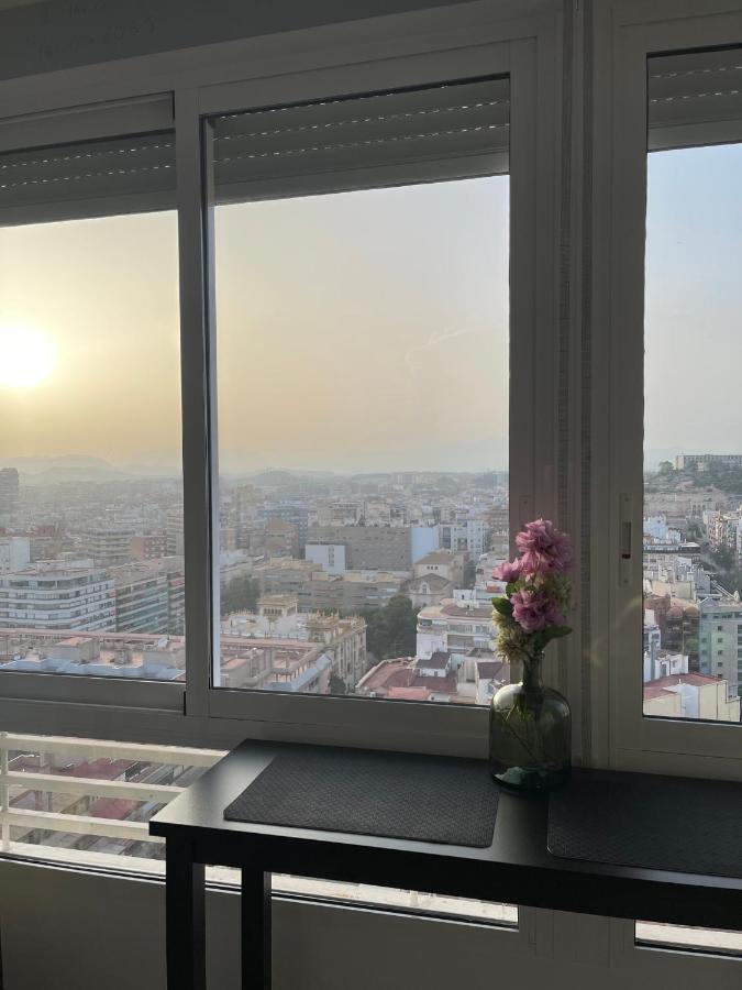 Sky Views Studio In City Centre Alicante Exterior photo